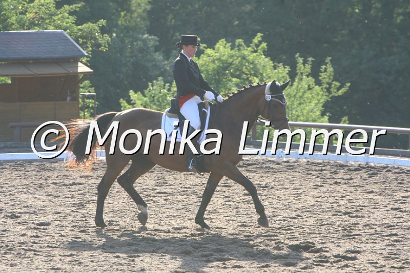 109M5001_Lamina_Dressurreiter A.JPG